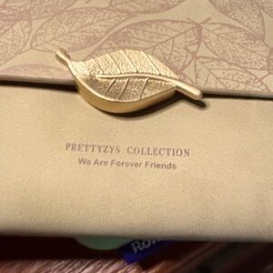 Free Shipping And Gift